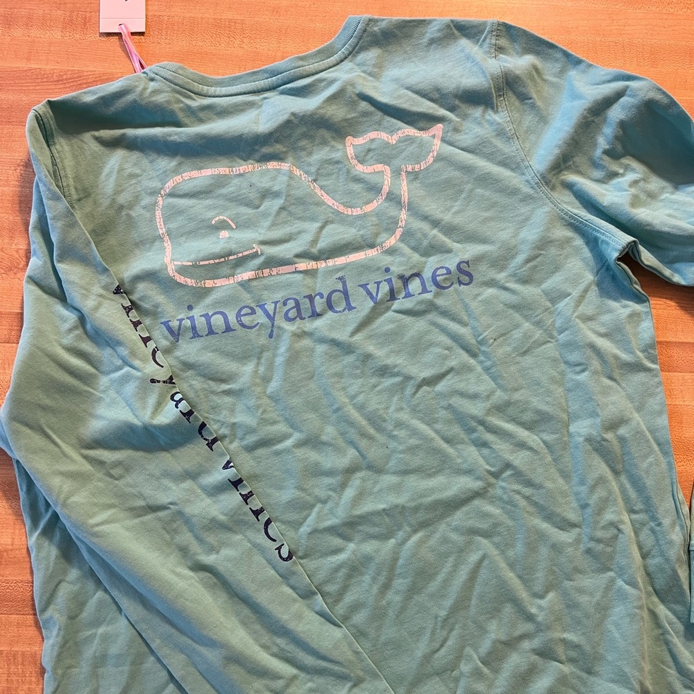 Brand new Vineyard Vines shirt L